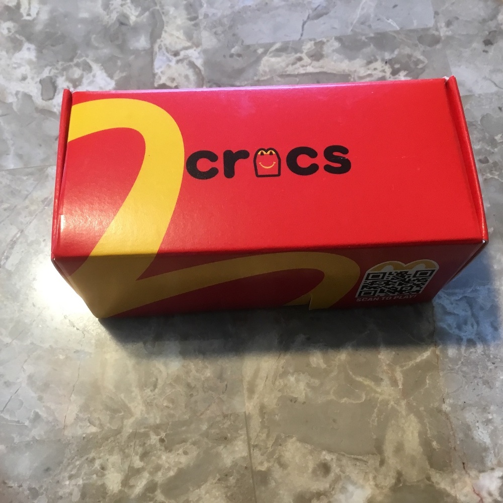 Toy Crocs McDonald’s # 4 Golden Arches Crocs Toy Clip on (1 Croc total) - Picture 3 of 3